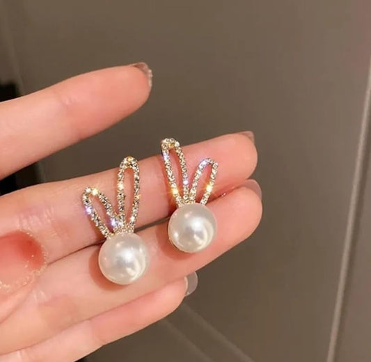 Elegant Pearl Bunny Ear Earrings – Cute & Stylish Fashion Jewelry