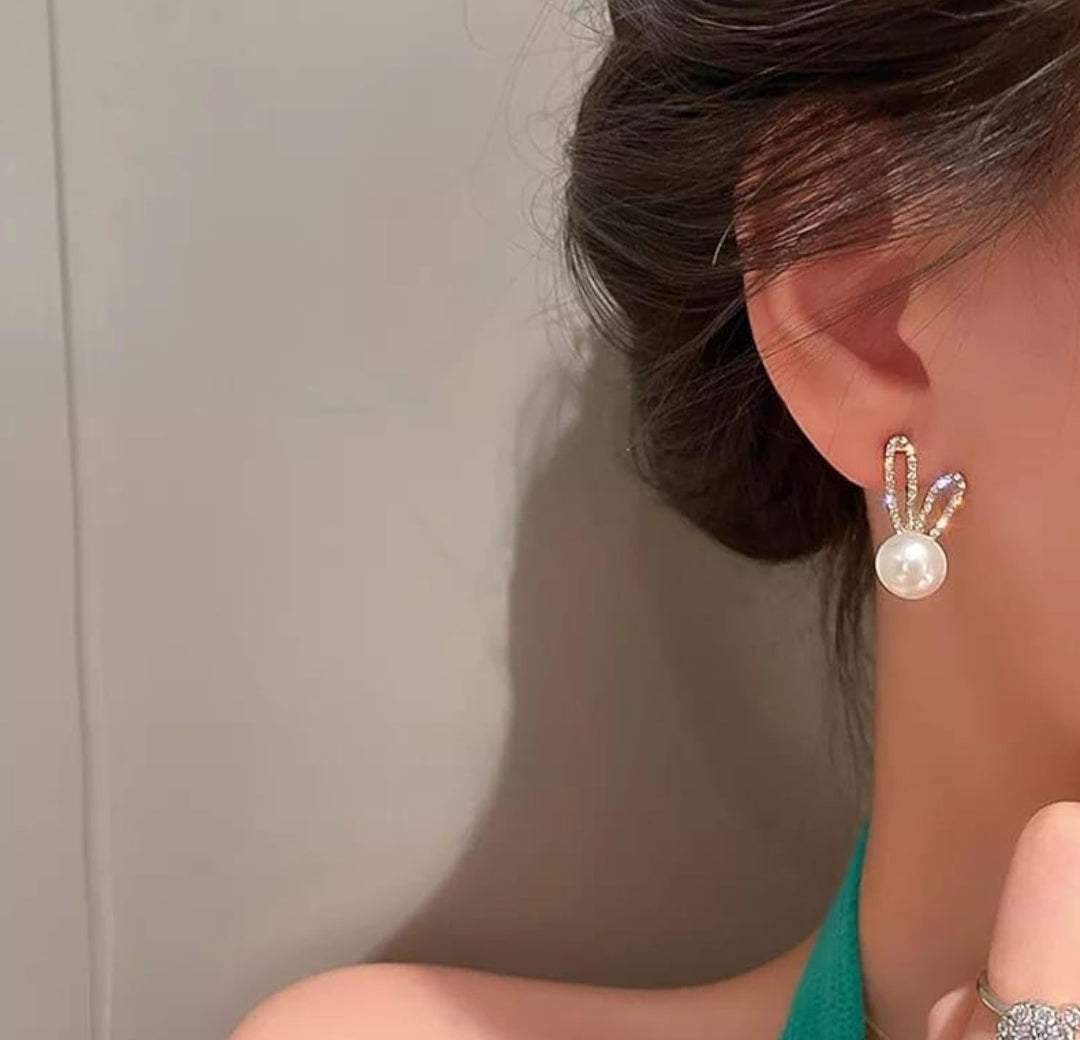Elegant Pearl Bunny Ear Earrings – Cute & Stylish Fashion Jewelry