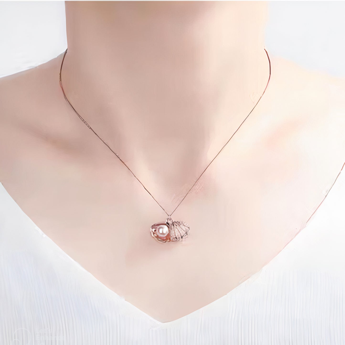 Rose Gold Oyster shell pearl pendant necklace for women
