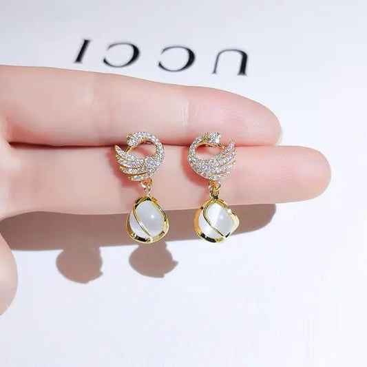 Swan Pearl Diamond Jhumki